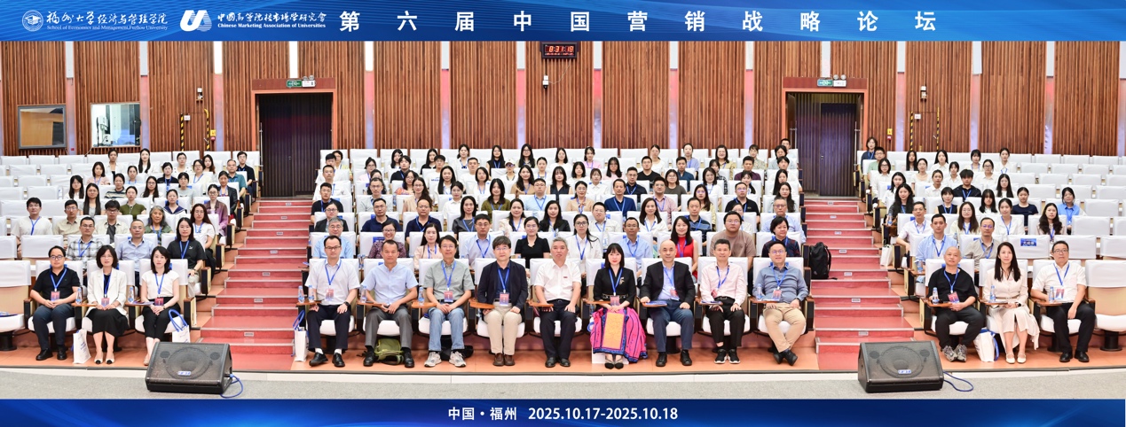 礼堂里有许多人AI 生成的内容可能不正确。
